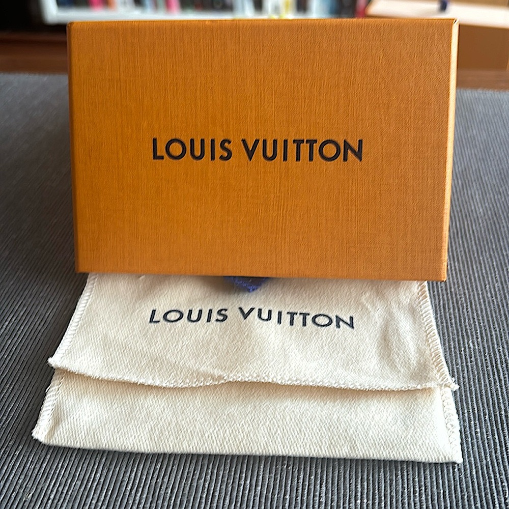 Louis Vuitton Wallet Drawer with Duster Cover